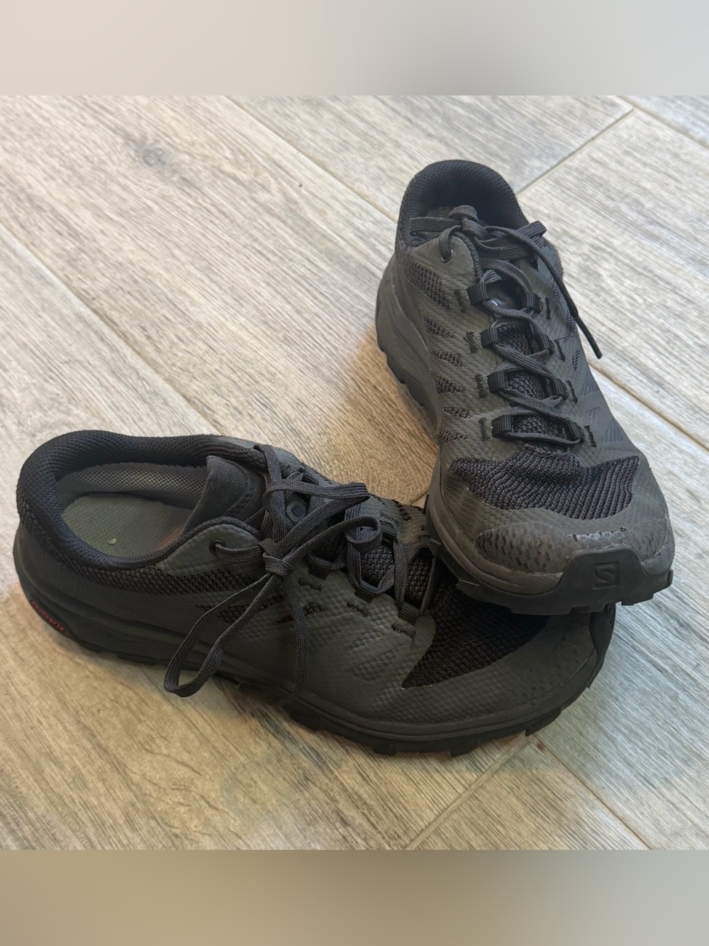 Salomon Outline GTX Men's Size 9 Black Hiking Shoes Low Top Sneaker Tactical